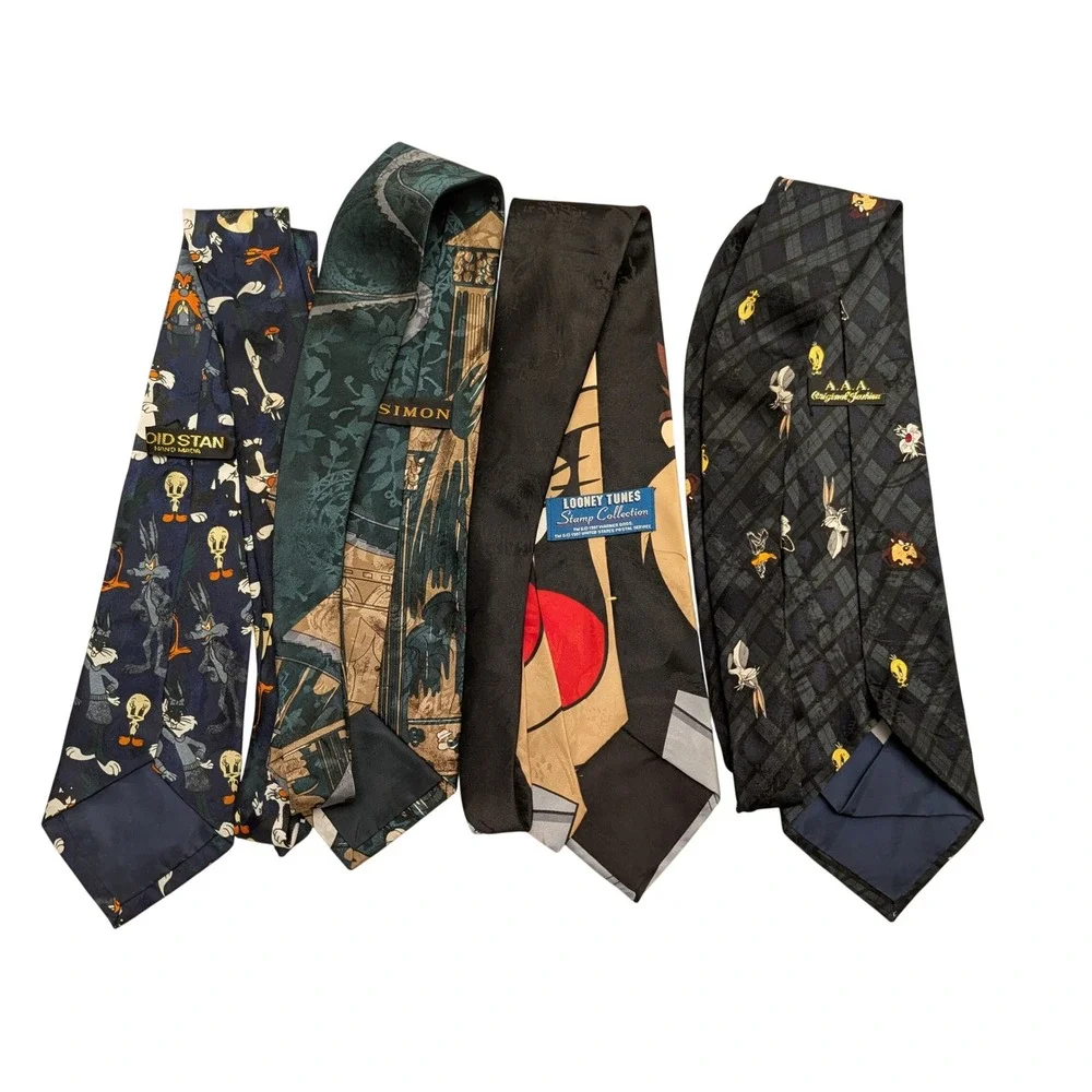 Vintage Lot of 4 Looney Tunes Neckties Ties Bugs Bunny Taz Daffy‎ Tweety Bird